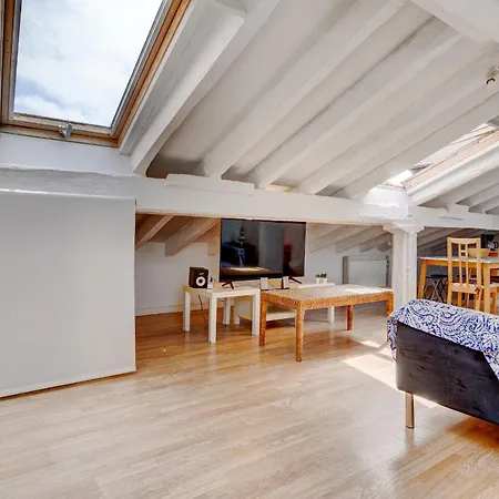 Apartament Preciosa Buhardilla En Centro