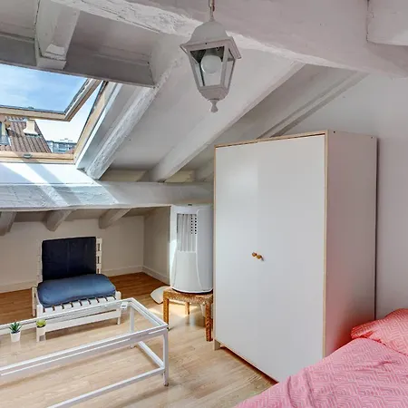 Apartament Preciosa Buhardilla En Centro *