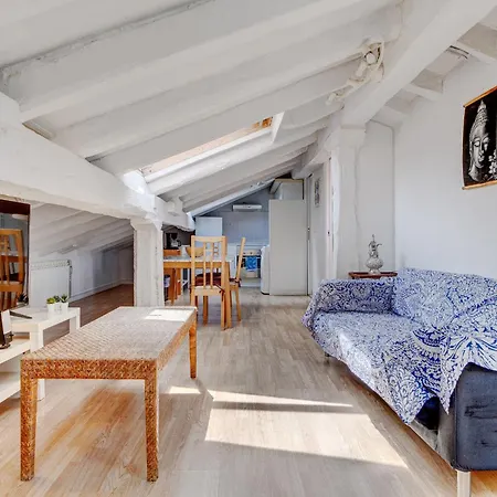 Preciosa Buhardilla En Centro *