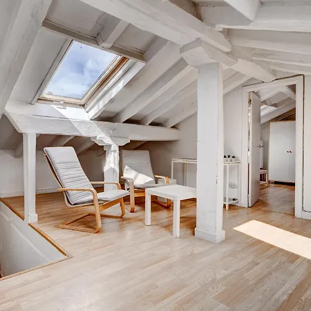 Preciosa Buhardilla En Centro Χονδαρρίμπια