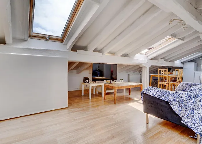 דירה Preciosa Buhardilla En Centro